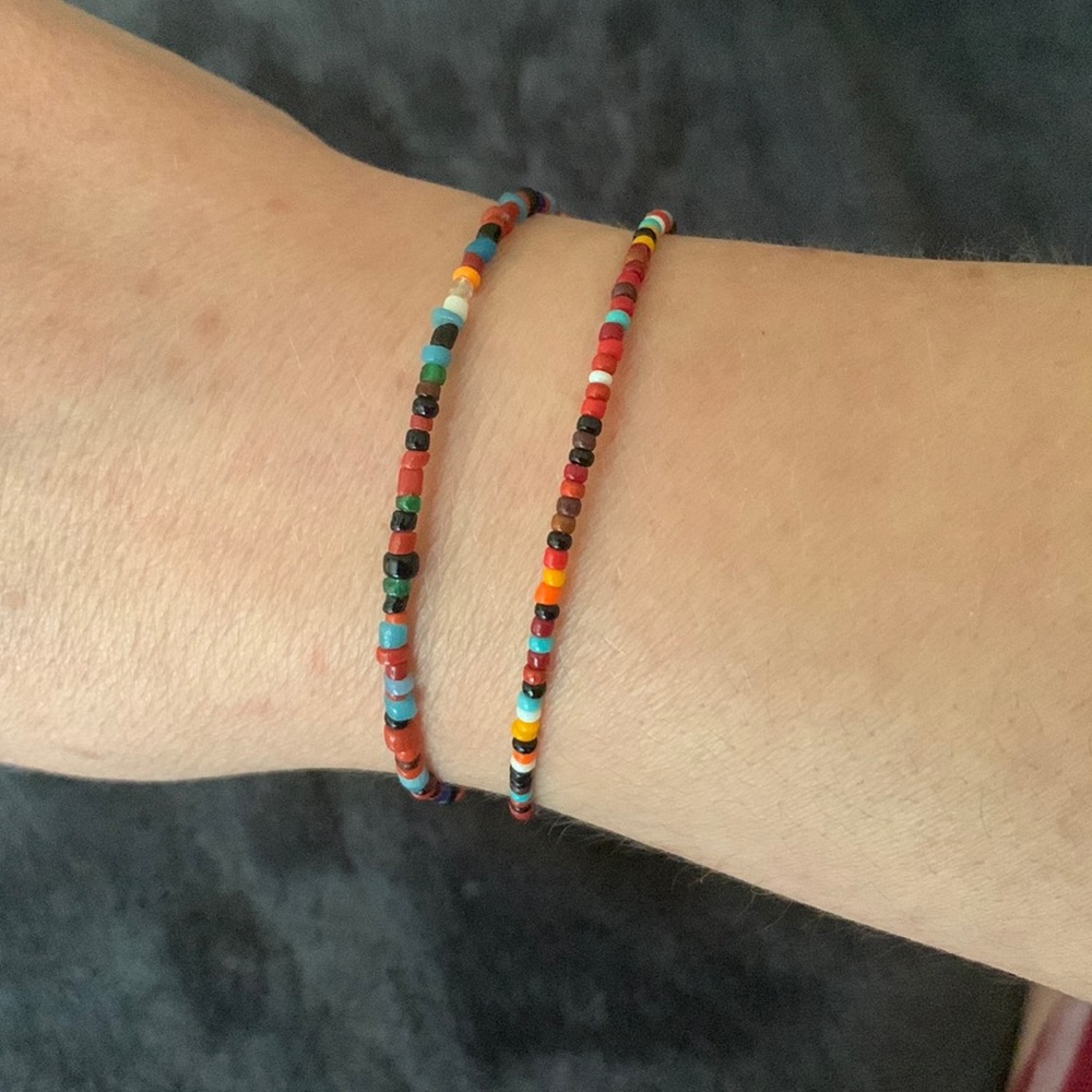 Simple seed bead bracelets - Picture 2 of 2